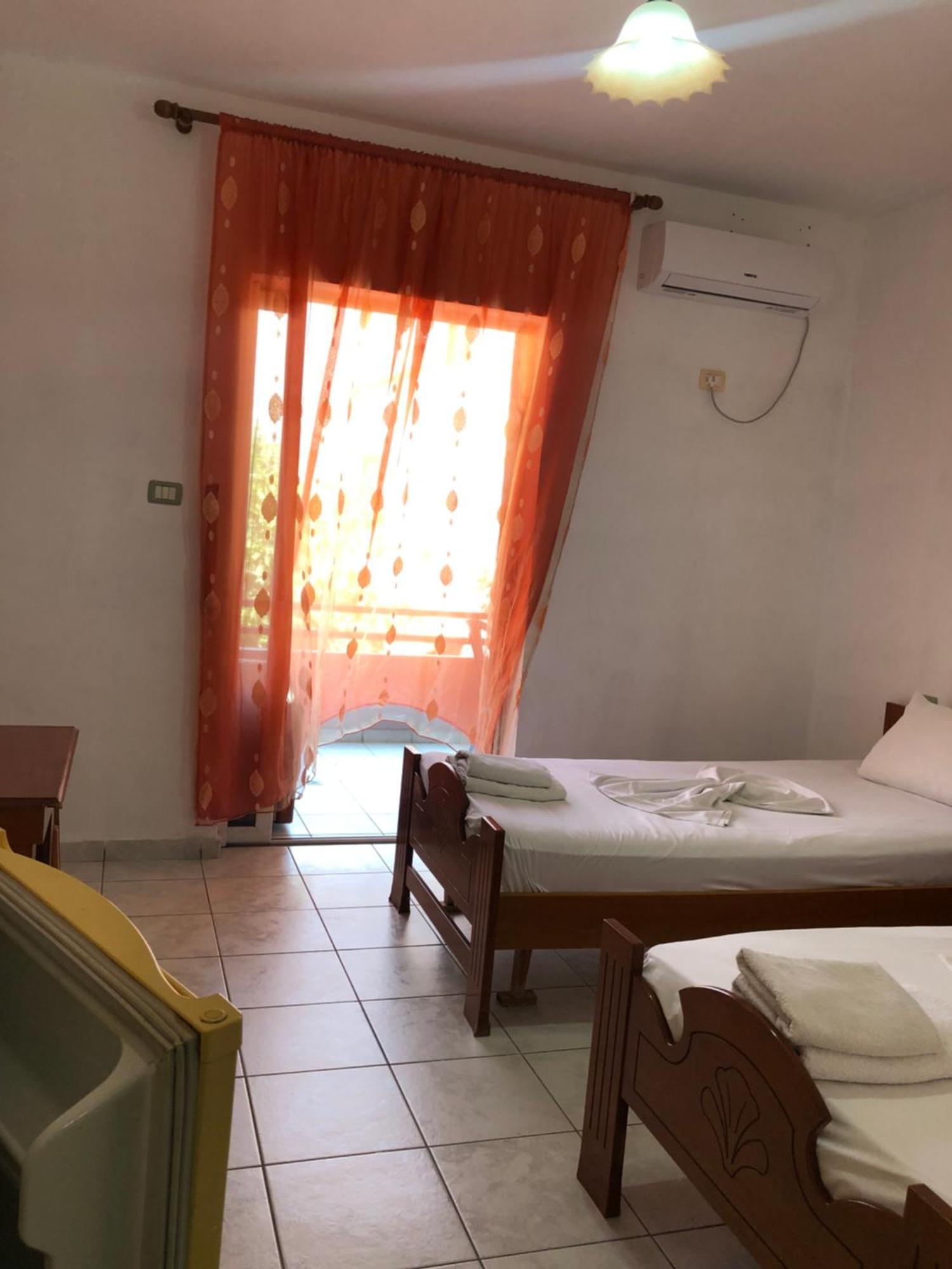 Sotiri Rooms Sarandë 外观 照片